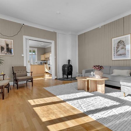 Lovely City Center Apartment With Amazing Views And Free Parking! Tromsø Eksteriør bilde