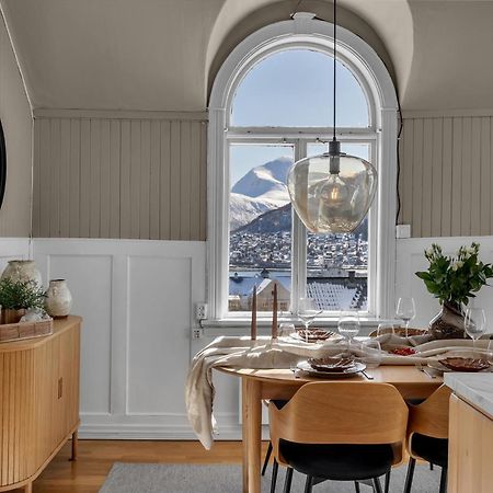 Lovely City Center Apartment With Amazing Views And Free Parking! Tromsø Eksteriør bilde