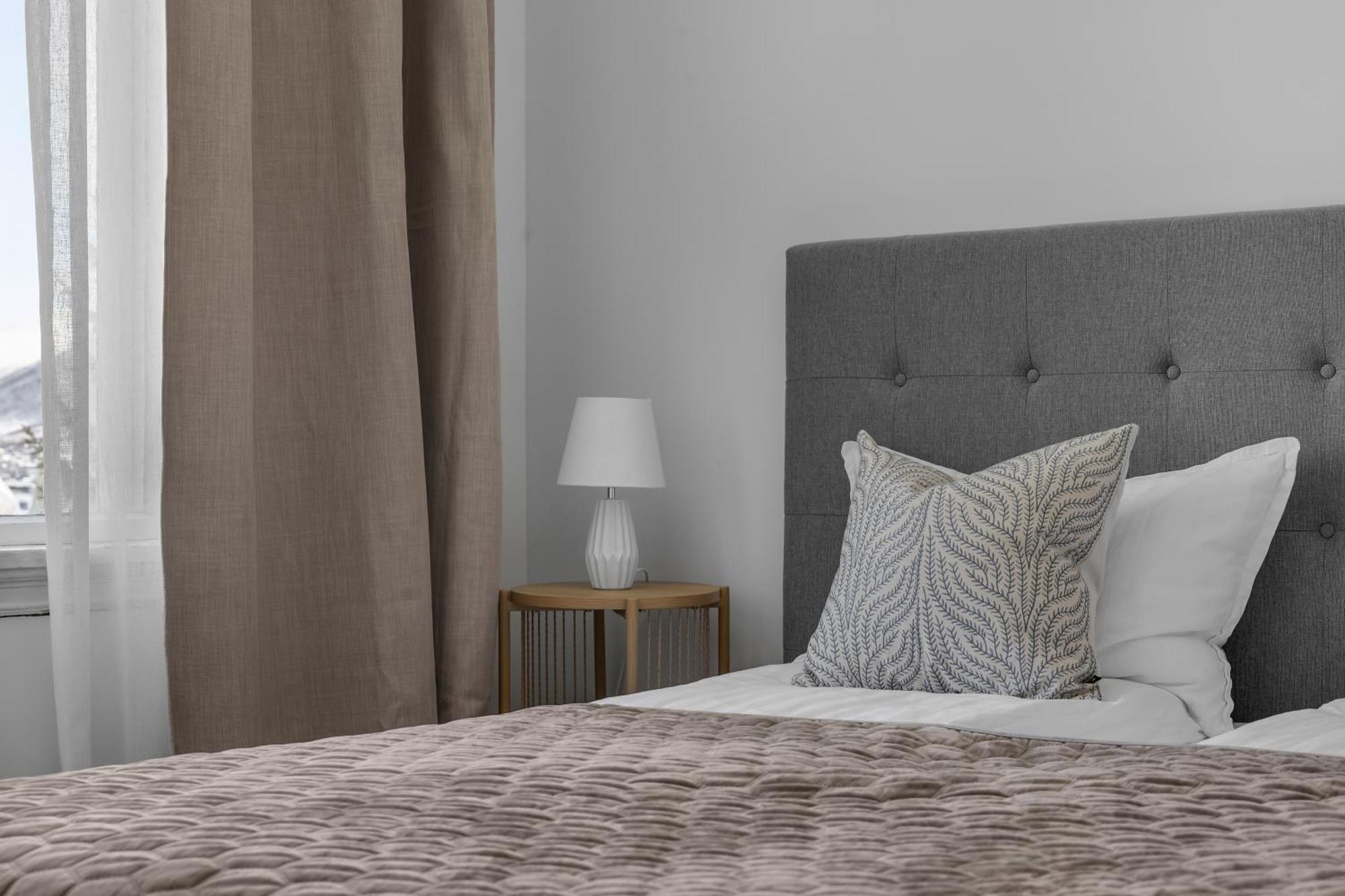 Lovely City Center Apartment With Amazing Views And Free Parking! Tromsø Eksteriør bilde