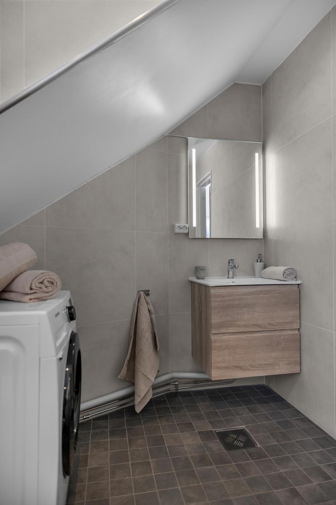 Lovely City Center Apartment With Amazing Views And Free Parking! Tromsø Eksteriør bilde