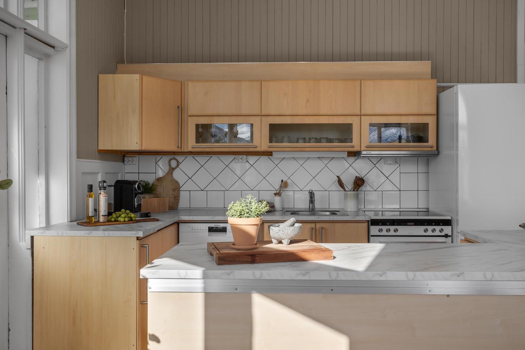 Lovely City Center Apartment With Amazing Views And Free Parking! Tromsø Eksteriør bilde